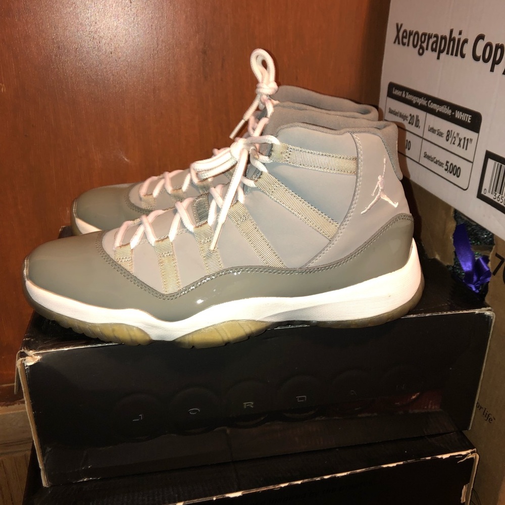 Air Jordan 11 Cool Grey - Picture 2 of 8